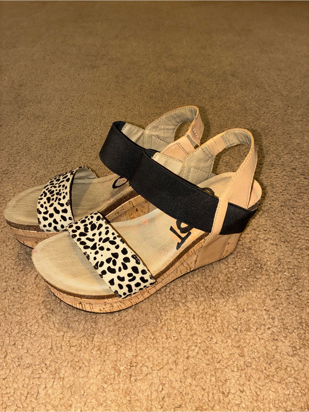 OTBT Beige Wedge Sandal with Black Elastic and Leopard Strap